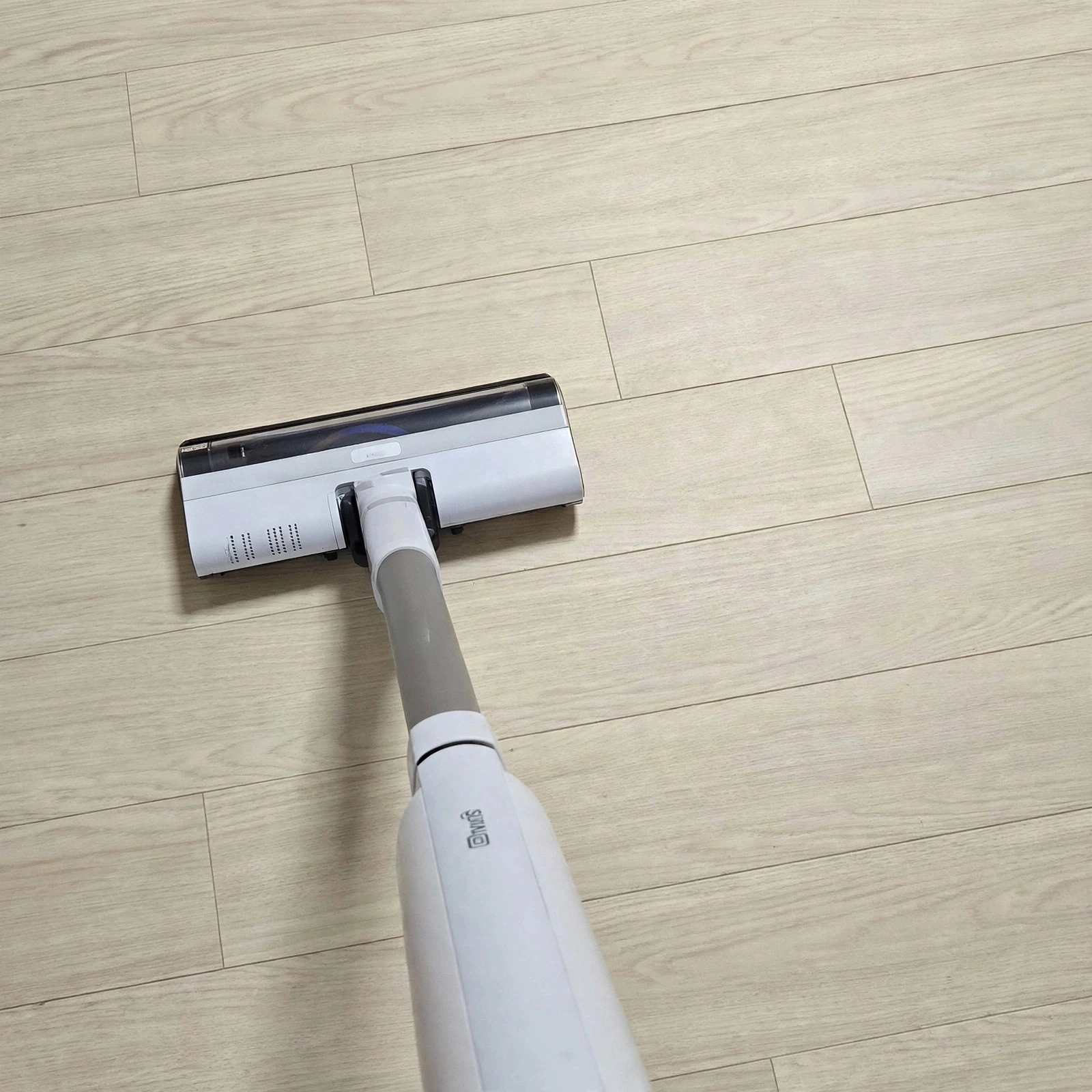 샤크 무선청소기 에보파워시스템 FIT+ 자동먼지비움 LC150KRBL 실제 상품 이미지